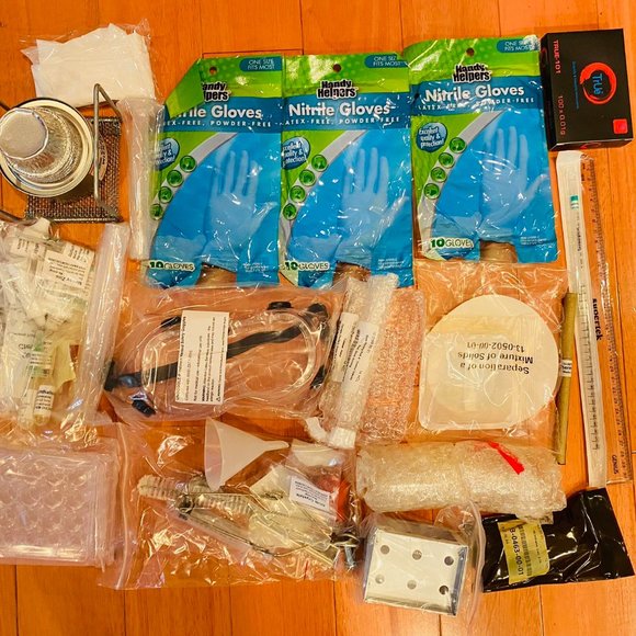 NEW CHEMISTRY Science Interactive Lab Kit For Sale - Picture 4 of 4